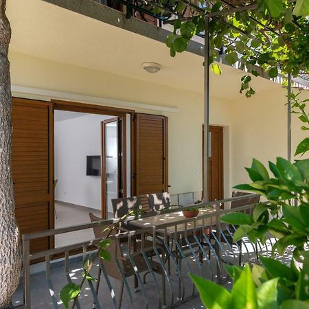 Kiwi Lägenhet Trogir Exteriör bild