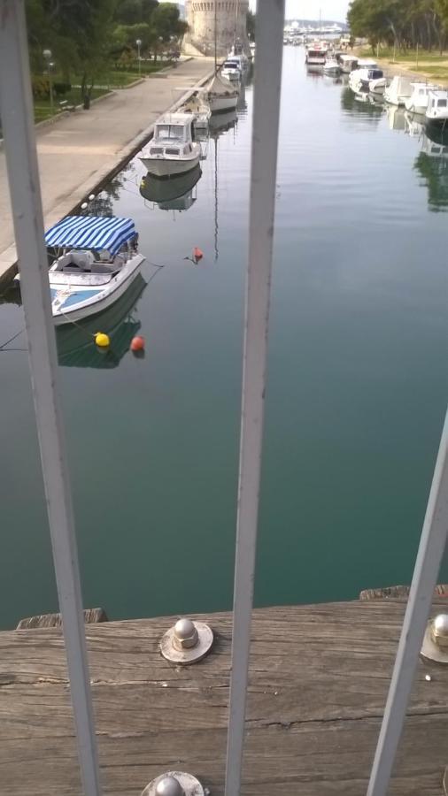 Kiwi Lägenhet Trogir Exteriör bild