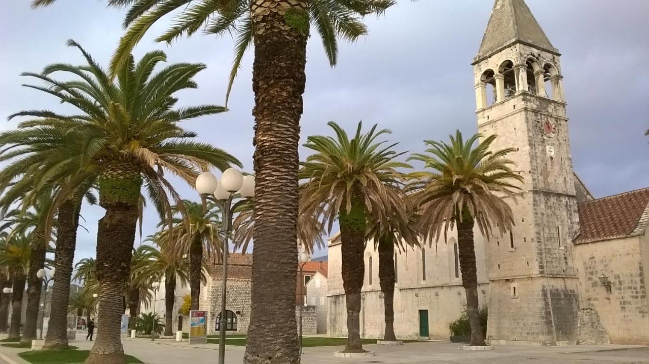 Kiwi Lägenhet Trogir Exteriör bild