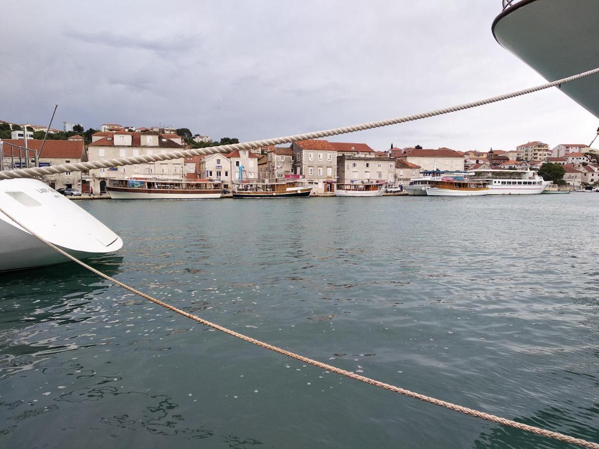 Kiwi Lägenhet Trogir Exteriör bild
