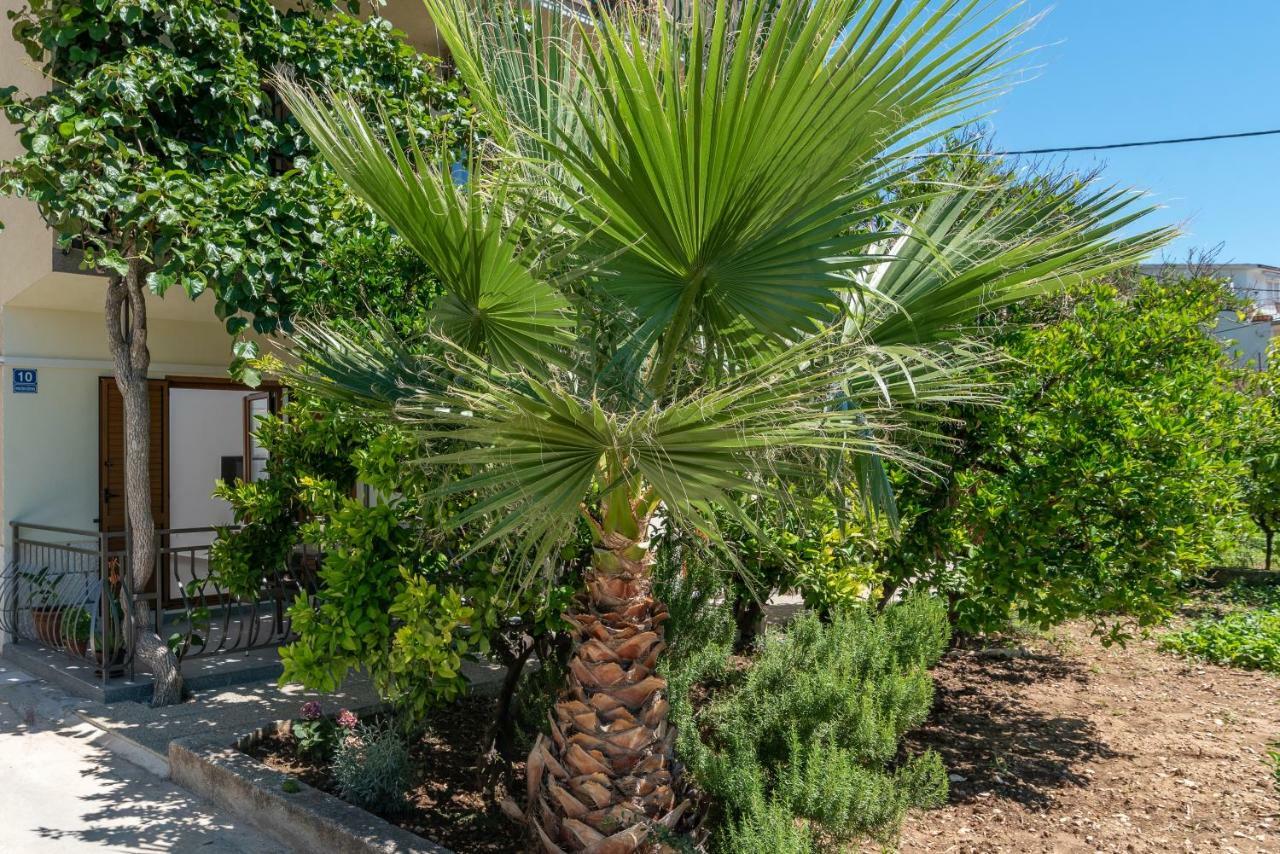 Kiwi Lägenhet Trogir Exteriör bild